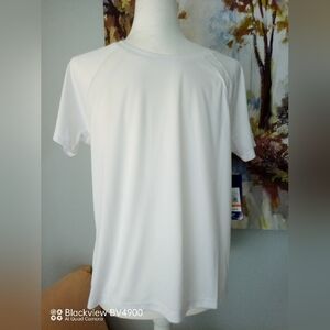 NWT Reebok stark white top M